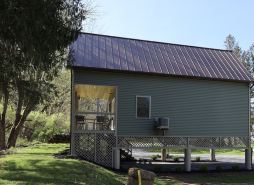 Parsons Riverside Retreat: Steps away from a rolling mountain stream and trails