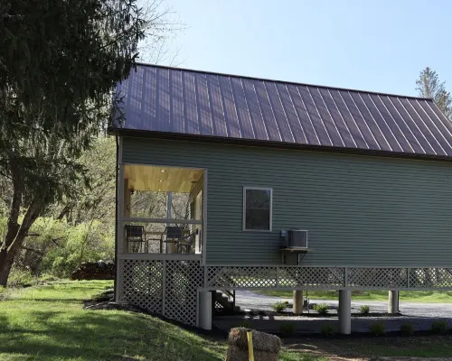 Parsons Riverside Retreat: Steps away from a rolling mountain stream and trails タッカーのホテル