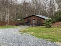 C & D Trivette's Cozy Cabin Hotels in Avery County