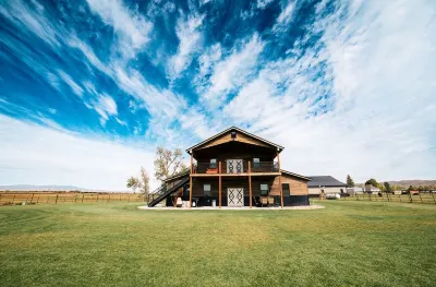Barndominium with New indoor Gym located 8 miles from North shore of Bear Lake.