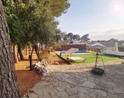 New rehabilitated house with pool, 10 minutes from the beach