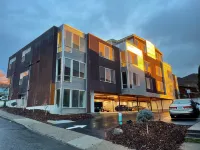 The Mountain View Penthouse in the Heart of Downtown White Salmon, Loft 18 Hotels in 