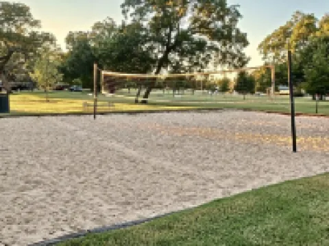 Superb,Pet Friendly. Big Backyard on Greenbelt. Heb Center. Atx Kalahari,183 Hotels in Leander