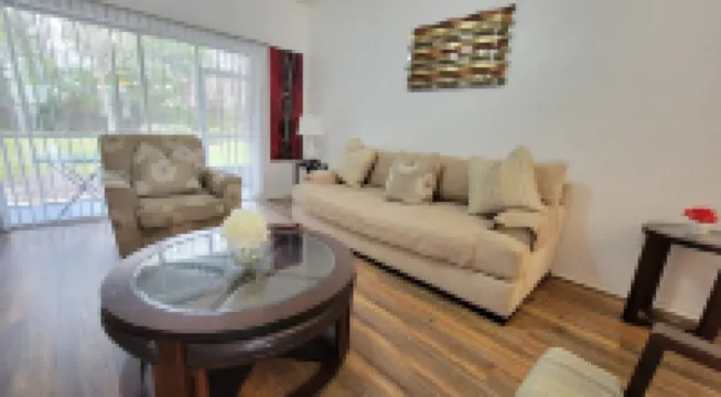 Pet-Friendly 2BR Condo Next to North Florida Hospital