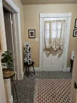 The Woods and Willow Room. 1 queen bed ..cot can be added and private bathroom