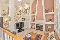 Vegas Hacienda 5B - Free Heated Pool+Spa, 15 Min to Strip
