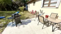 Coastal Retreat, Minutes to Beach, Golf, Downtown