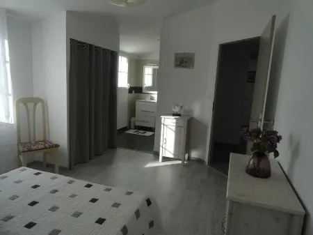 House Отели рядом с достопримечательностью «Mer et Soleil - Camping Siblu»