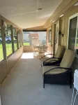 Cozy 2-bedroom cabin with WiFi, AC, garage, sleeps 6 in Saint Helen 222