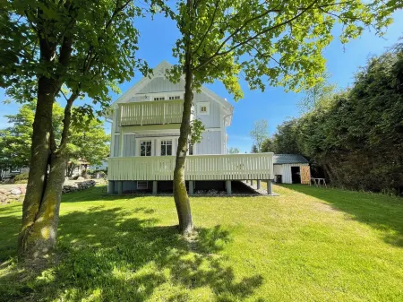 Vacation home by the water / Wiek on Rügen