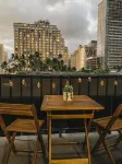New Waikiki Boutique Condo 1.5 blocks to the sands of Waikiki Beach!