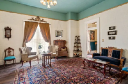 Historic Home in Downtown Oroville