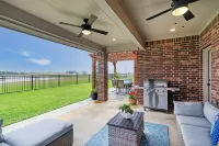 Elegant spacious home with water view. Prime location- Richmond, Katy, Houston, Rosenberg.