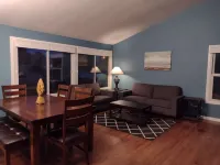 Comfy, spacious 3 bedroom near Rantoul Family Sportsplex. Hotels in Rantoul Township