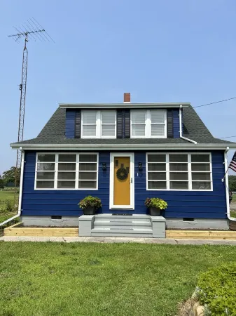 Beautiful Waterfront Retreat in Cambridge!