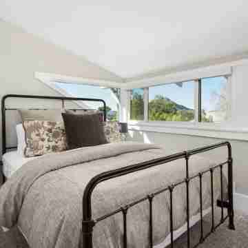 NEW LISTING ! NEWLY REMODELED HISTORIC HOME NEAR DOWNTOWN! Rooms