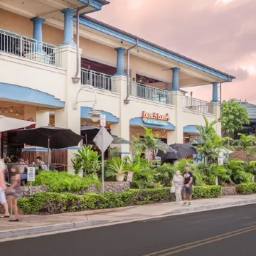 OCEANFRONT Spectacular 60 ft to the water, Recently Re-modeled! HDTV,WiFi,AC