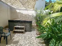 Métairie en Camargue au Bord du Petit Rhône Avec Jacuzzi Hotels in Saint-Gilles