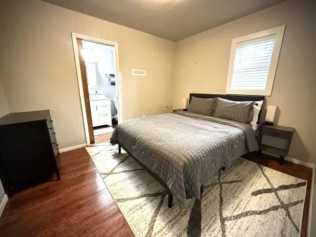 Cozy modern home close to Porcupine mountains and on snowmobile trail