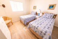 2 Bedroom, 2 Bath on The Beach. Quiet Beach Without The Crowds.