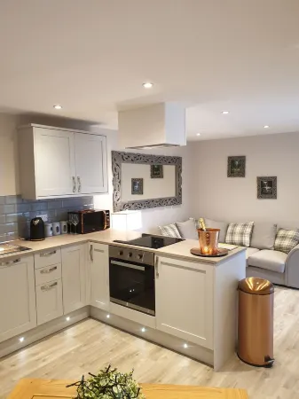 Homely Luxury cottage 1 Отели в г. Тантоби