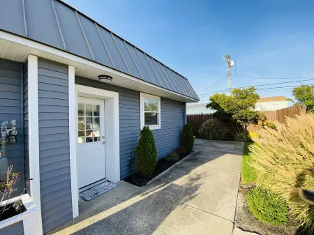 Location, location, location! - Beach Chic Condo