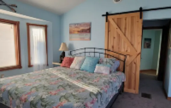 Lakeside Paradise with Priceless Views