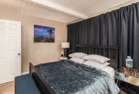 Mystical Oasis: *HOT TUB* Walk to Town | Closest To Park