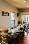 Family getaway, pool, bunk room, private deck, close to lake and Thunder Ridge