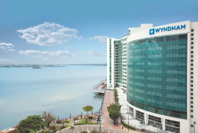 Wyndham Guayaquil Puerto Santa Ana Hoteles en Guayaquil
