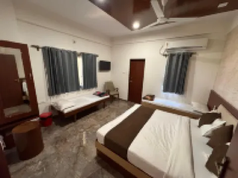 Hotel Balaji Square Hotels in Porbandar