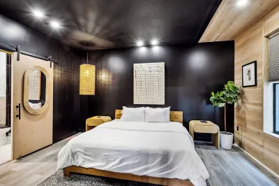 Luxury Villa with private Rooftop  호텔