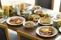 Holiday Inn Express Poole Hotel a Lytchett Minster and Upton