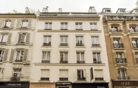 A FRENCH GRANDEUR NEAR HISTORIC MARAIS & RENOWNED LOUVRE MUSEUM - 5 BEDROOM 파리 호텔