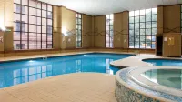Holiday Inn ROTHERHAM-SHEFFIELD M1,JCT.33 by IHG - Pool