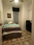 CLEAN Modern home, 3 bedrms, 1 double-sink bathrm,   65" TV  & 3 couches