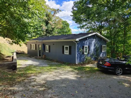 Claytor Lake Hideaway Отели рядом с достопримечательностью «Big Dipper Viewing Pier»
