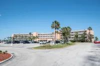 Direct Ocean View! 2 bed/2 bath beach retreat