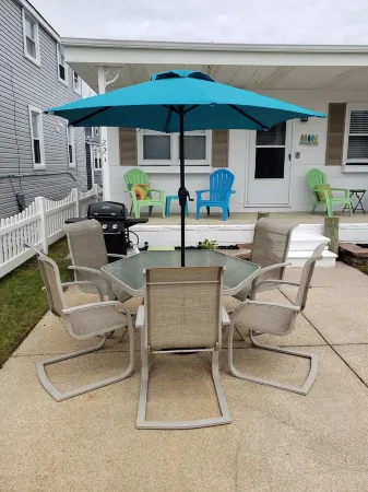 Bay Side Adorable 2 BR 1 Bath cottage