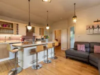 Clover Croft lodge - sleeps 4/5 with private hot tub Hotels in Cheddar