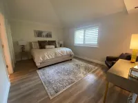 beautiful newly renovated golf front cottage, located inside the PGA National<br><br>