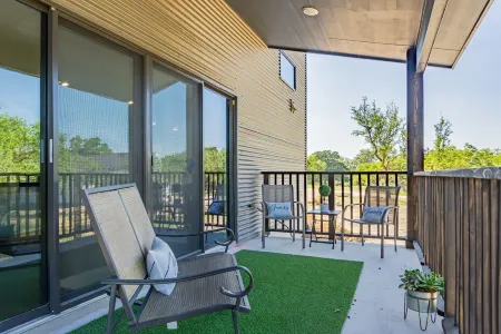 Haven House - Beautiful Getaway Home near Guadalupe River State Park Отели в г. Спринг Бранч