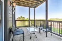 Large or Multi Family Alert- Lakeviews-Sleeps 9-Next to Pools- Sdc