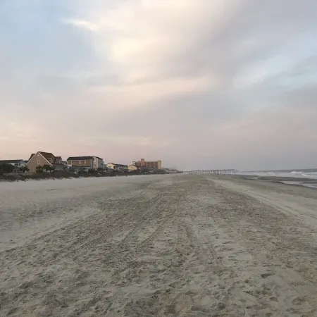 5 Bedroom & 5 Bath Beachfront House w/ Private Pool, Hot Tub & Beach Boardwalk!