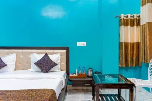 Sita Ram Homestay Hotels in Domari