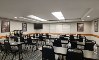 AmericInn by Wyndham Lincoln South
