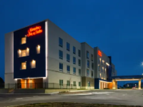 Hampton Inn & Suites Adrian Hotels in Adrian