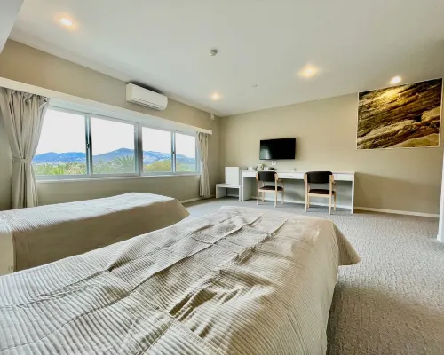 Oshima Hot Spa Hotel فنادق في أوشيما