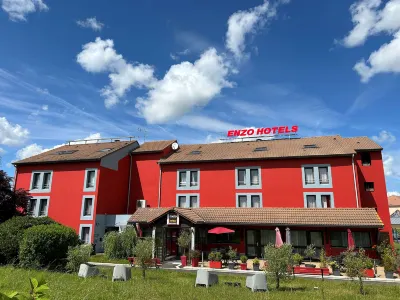 Enzo Hotels Cannes-Écluse by Kyriad Direct Các khách sạn ở Cannes-ecluse