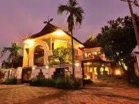 Balai Melayu Hotel Hoteles en Kota Gede